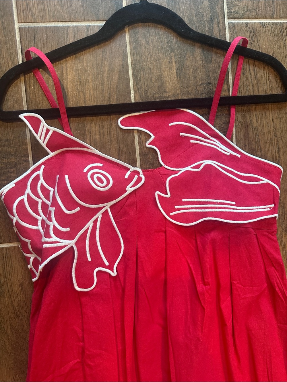 Women’s  Red Embroidered Fish-Accent Sundress size small - Picture 2 of 3